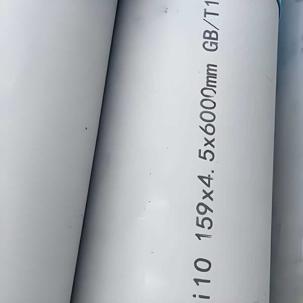 Durable stainless steel welded pipe with smooth finish