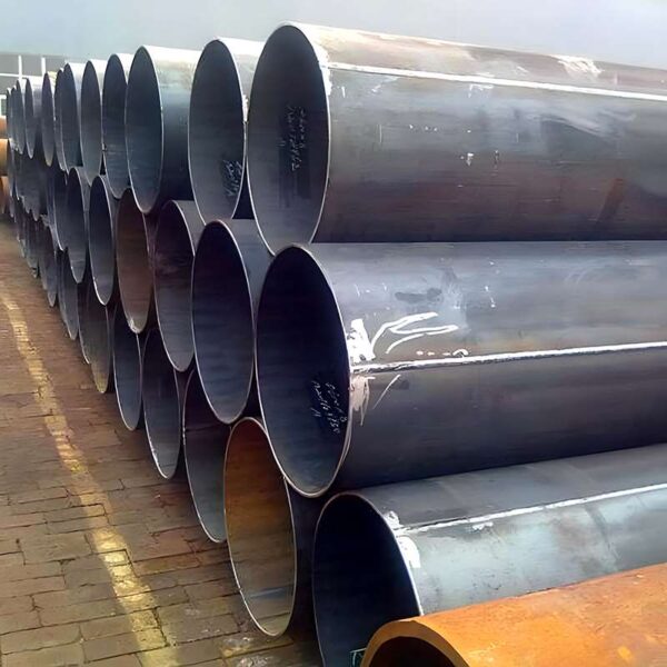 Welded steel tube suitable for fluid transportation